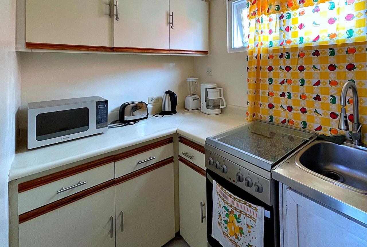 Oceanfront Condo W/ Free Parking + High Speed Wifi Negril Esterno foto