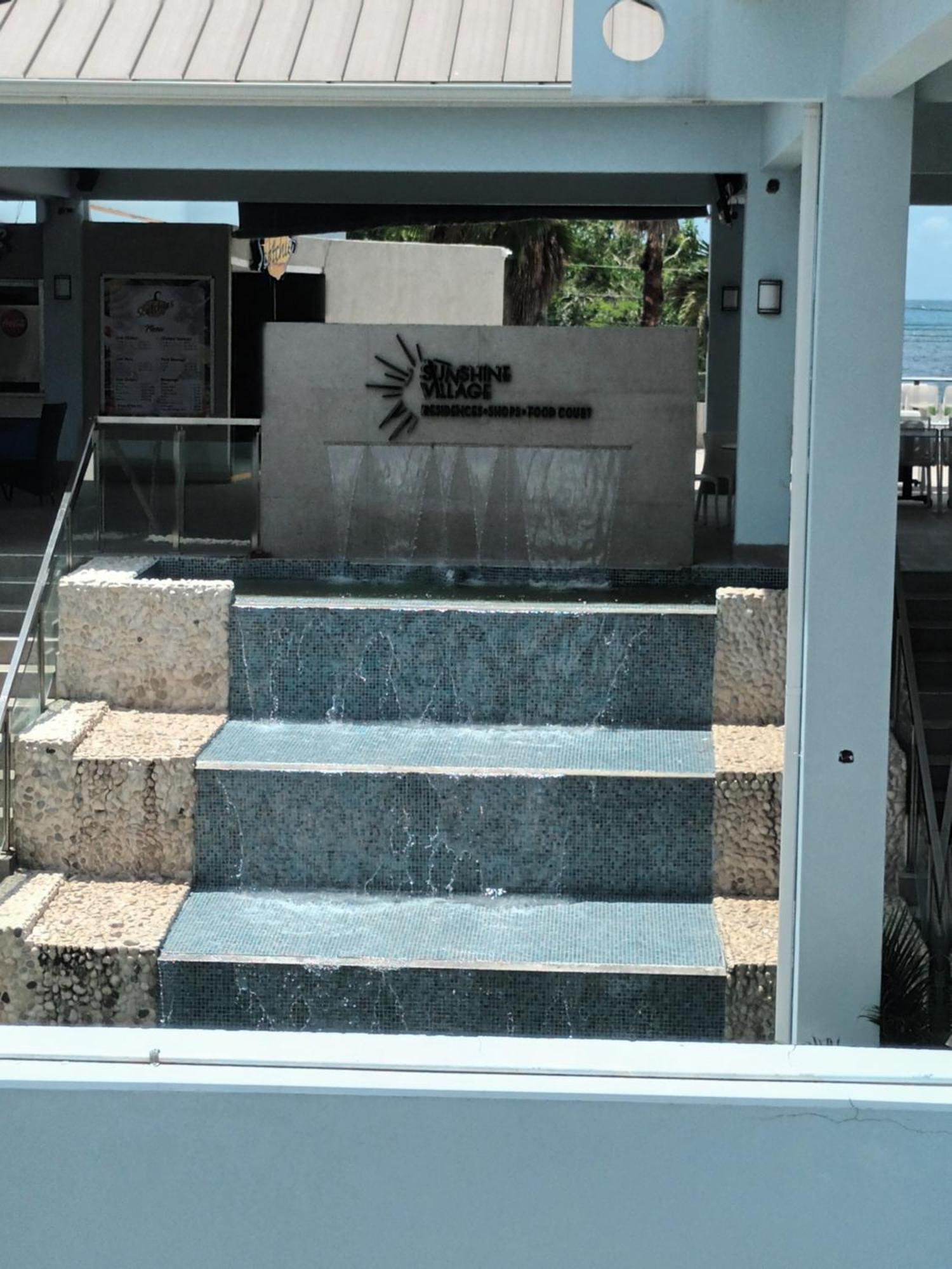 Oceanfront Condo W/ Free Parking + High Speed Wifi Negril Esterno foto