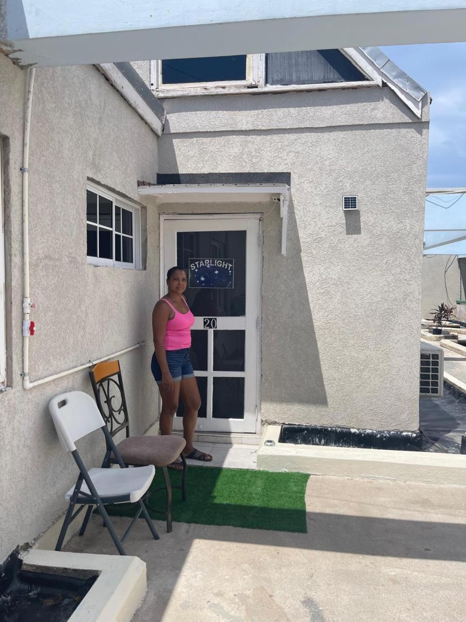 Oceanfront Condo W/ Free Parking + High Speed Wifi Negril Esterno foto
