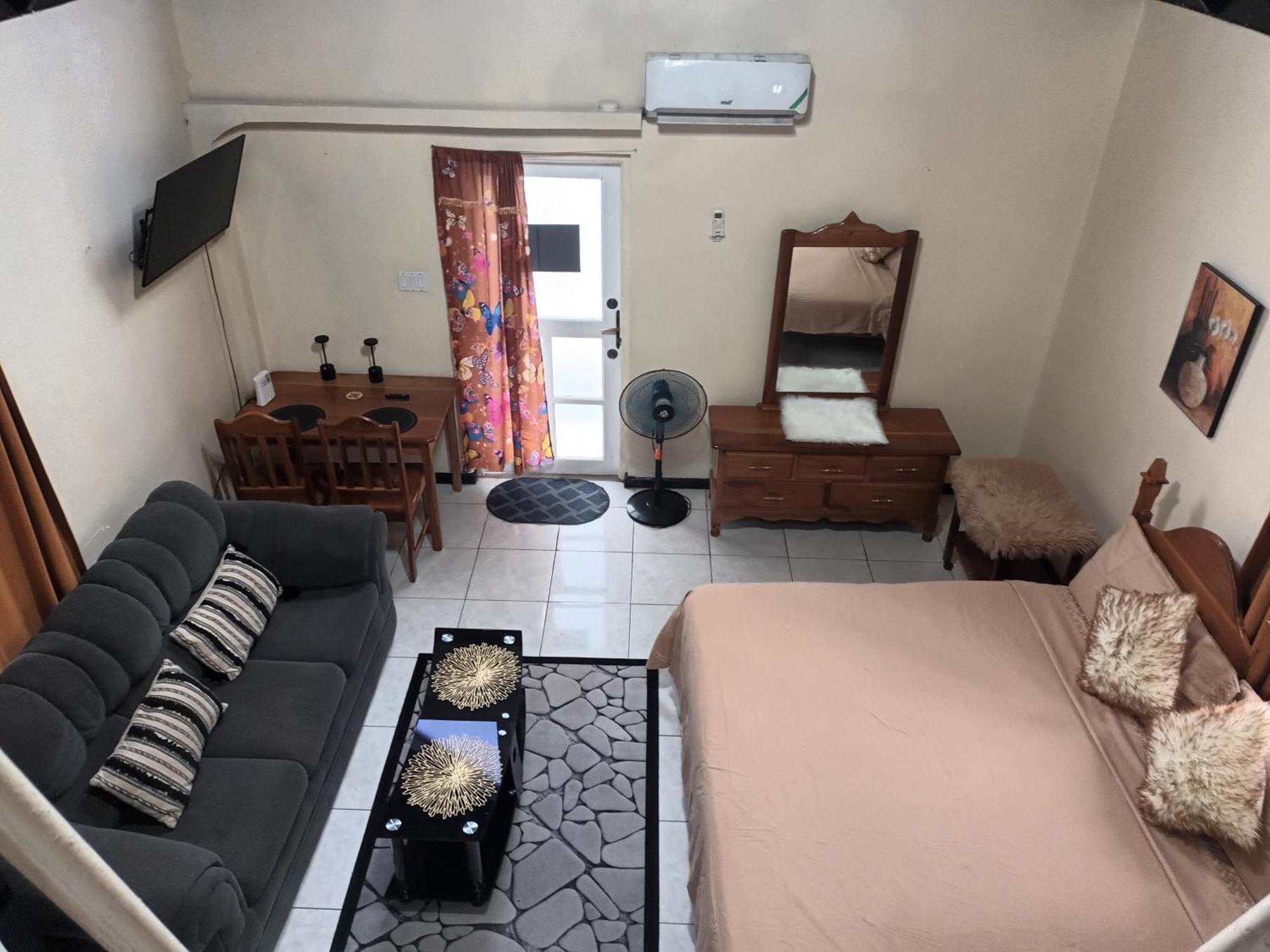 Oceanfront Condo W/ Free Parking + High Speed Wifi Negril Esterno foto